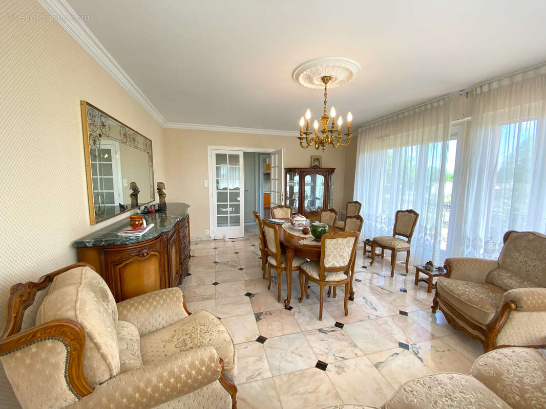 Maison à SAINT-ANDRE-DE-CUBZAC