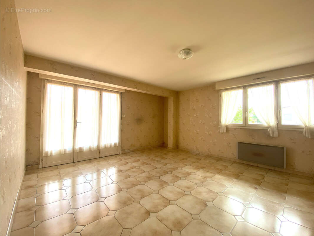 Maison à SAINT-ANDRE-DE-CUBZAC