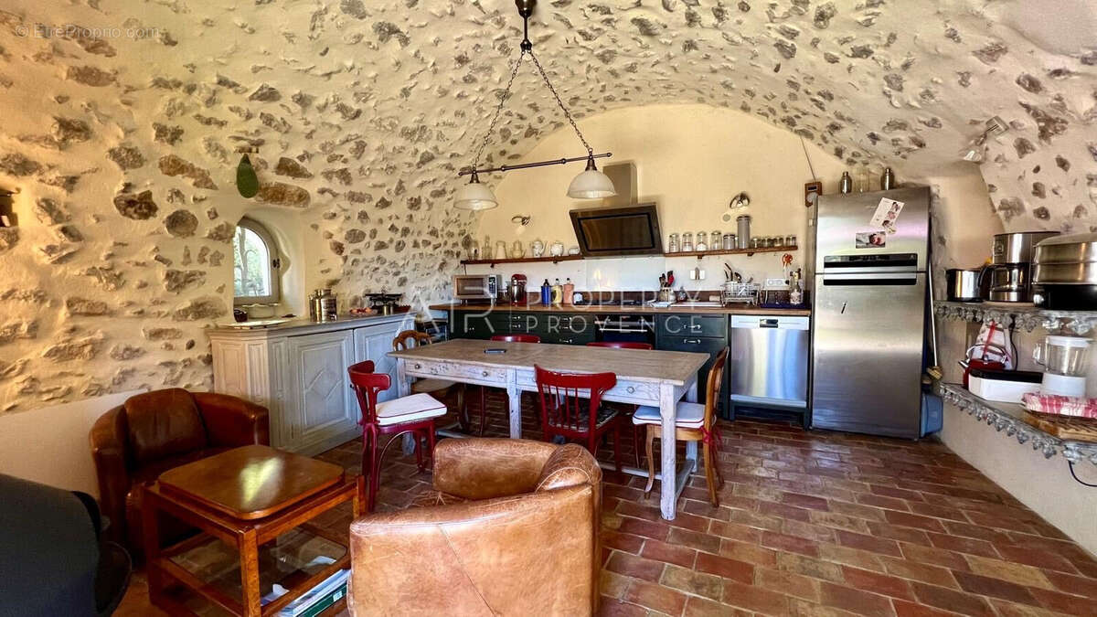 AIR Property Provence - Maison à MERINDOL