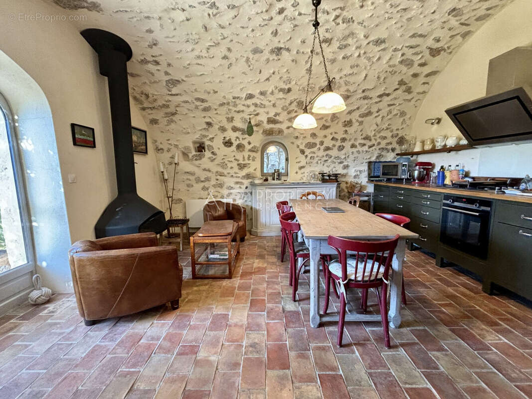 AIR Property Provence - Maison à MERINDOL