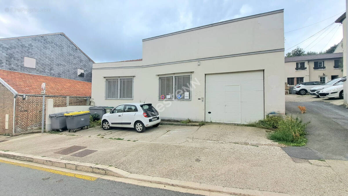 Commerce à BOUFFEMONT