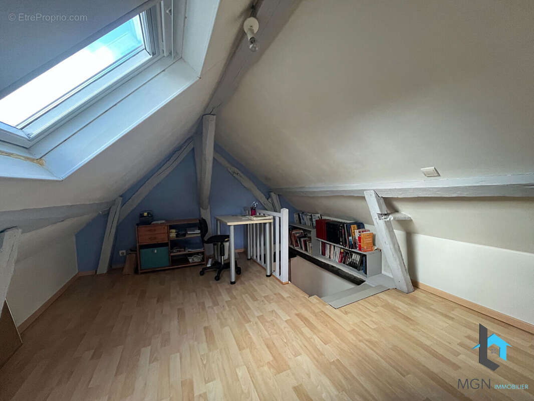 Maison à NEUVY-EN-DUNOIS