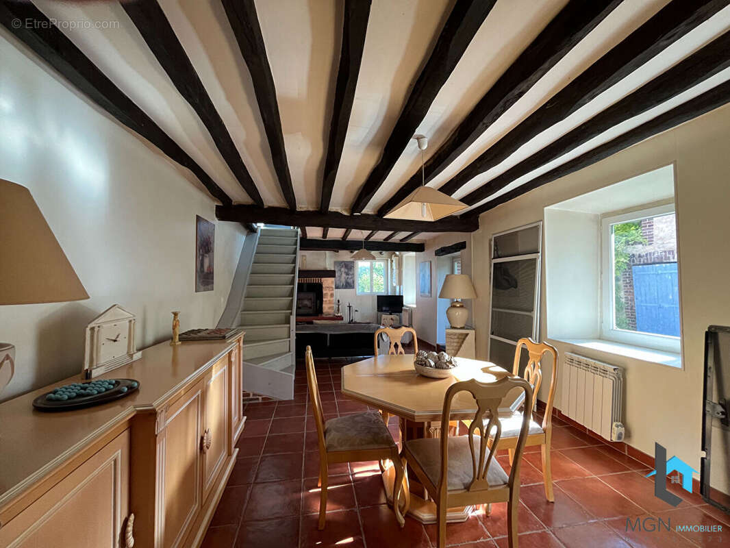 Maison à NEUVY-EN-DUNOIS