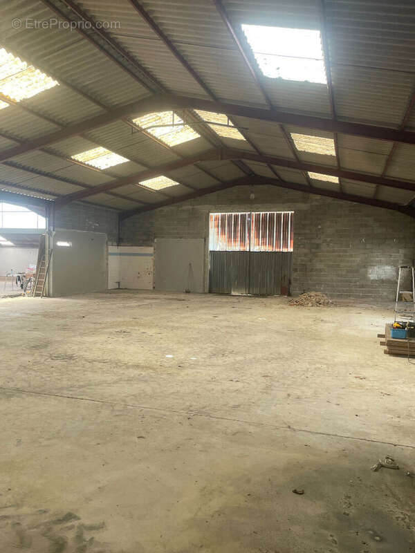 Commerce à SAINT-JUNIEN