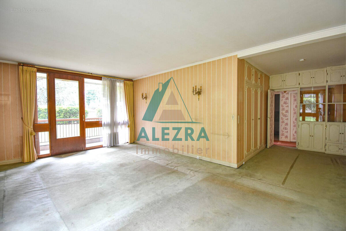 Appartement à LA CELLE-SAINT-CLOUD