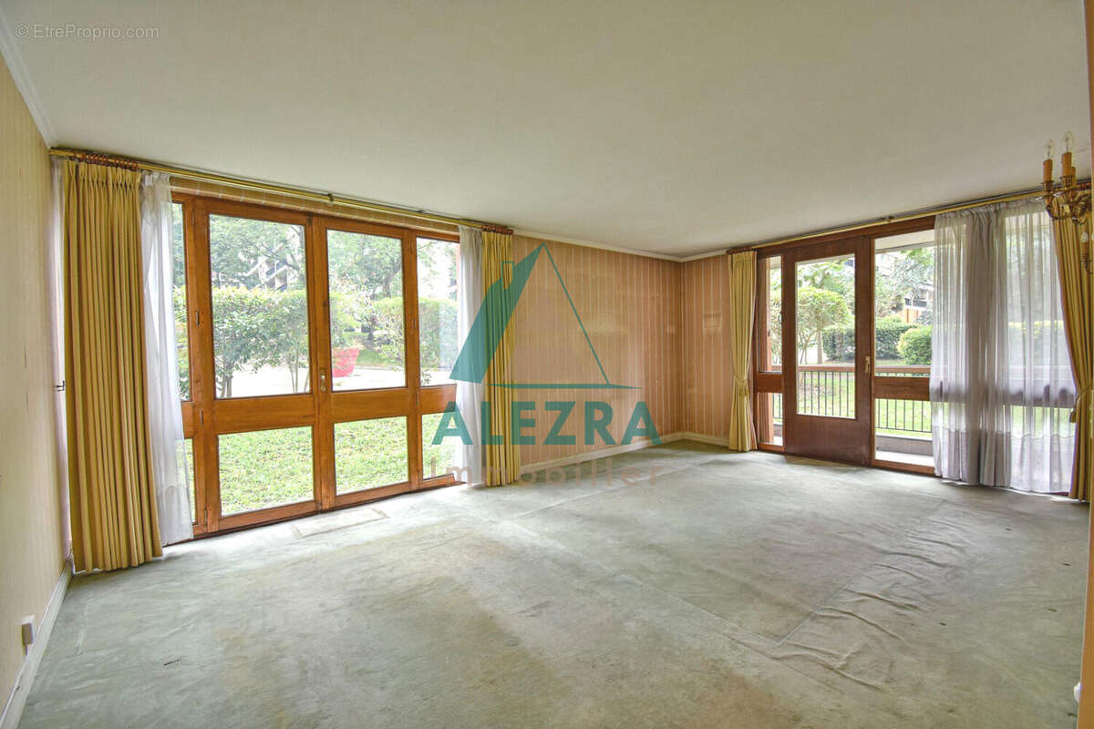 Appartement à LA CELLE-SAINT-CLOUD