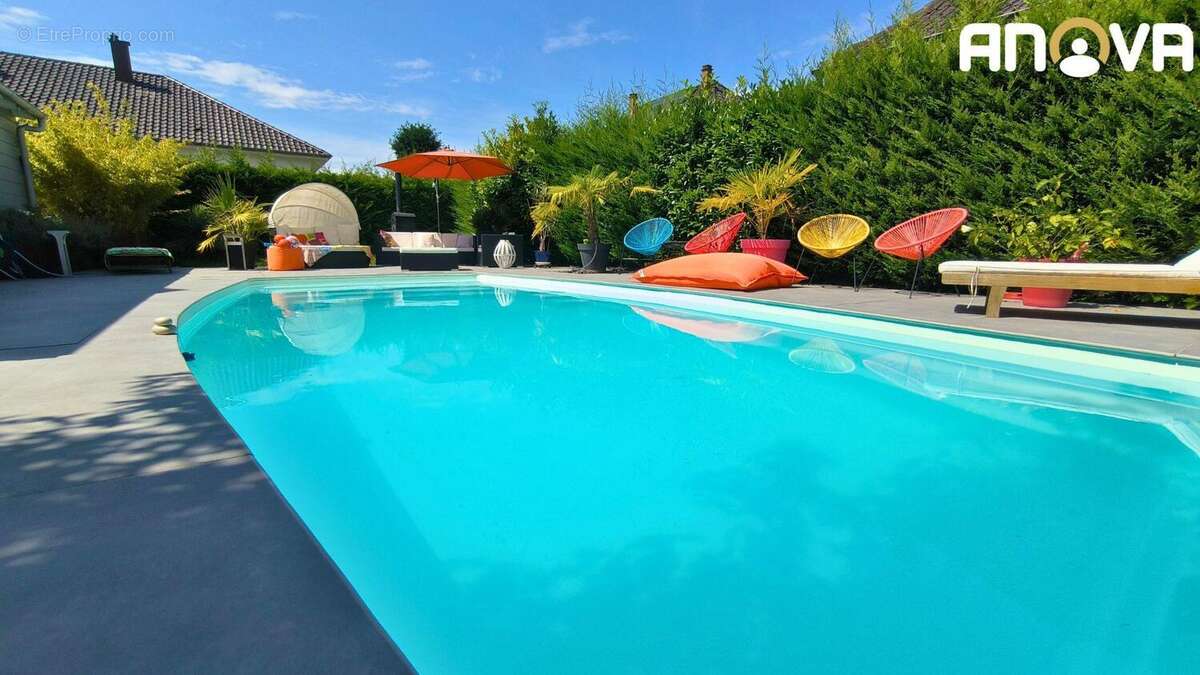 Piscine - Maison à HOENHEIM