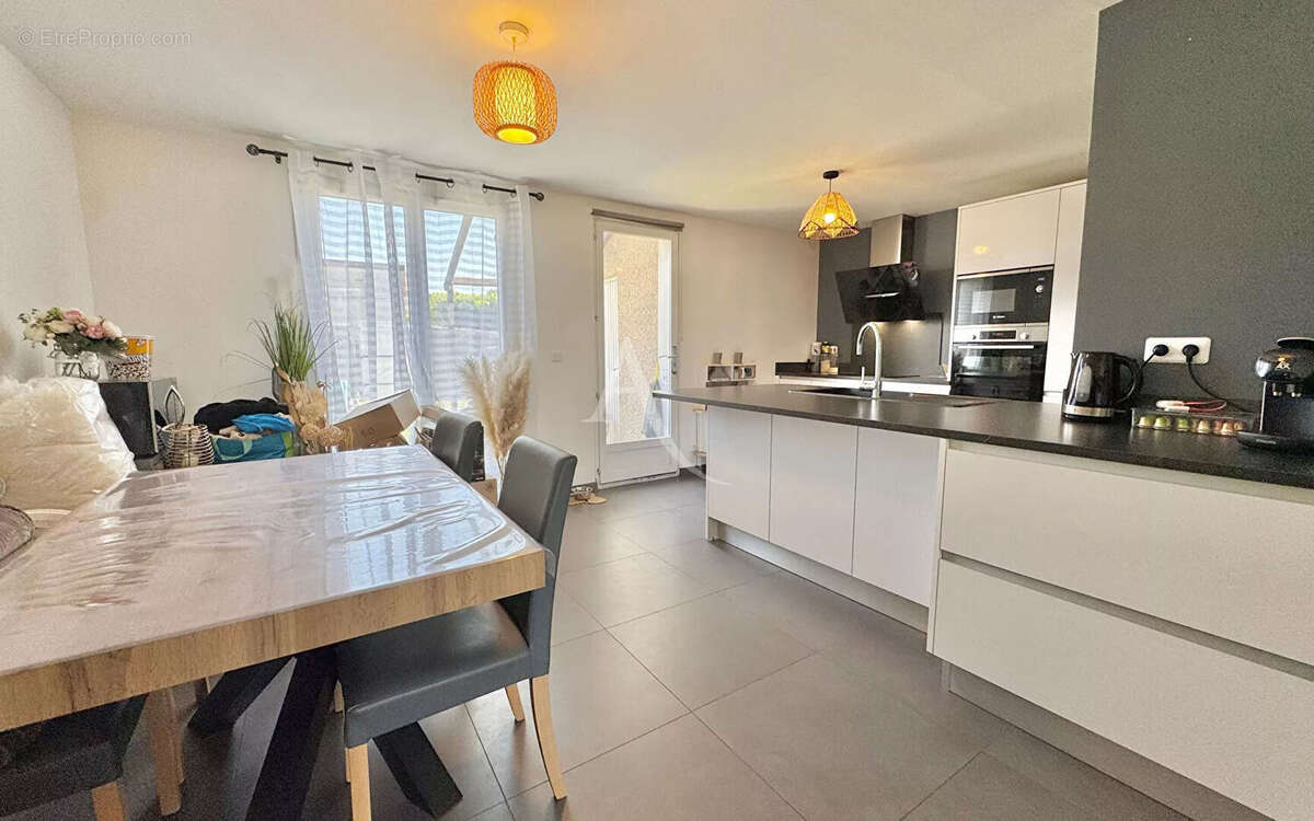 Maison à OZOIR-LA-FERRIERE