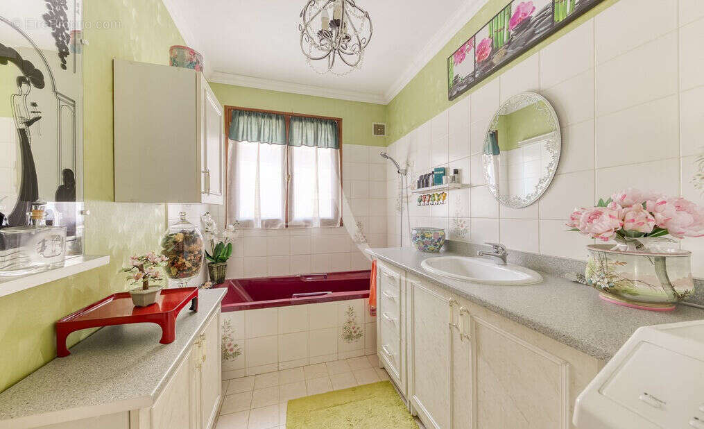 Maison à OZOIR-LA-FERRIERE