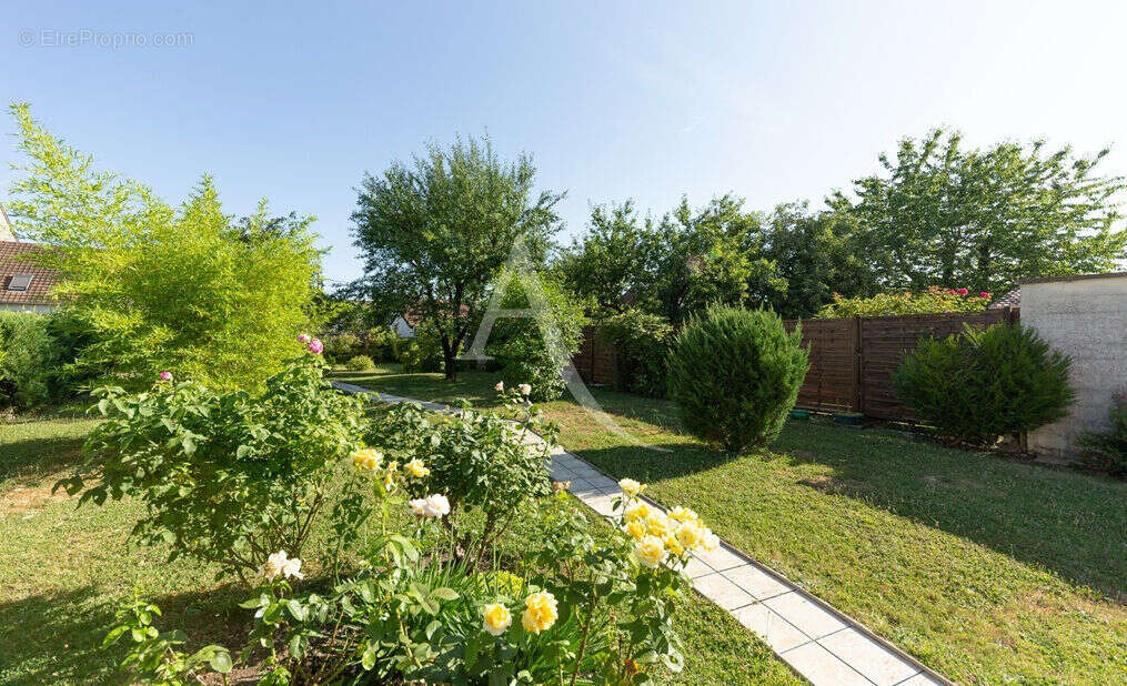 Maison à OZOIR-LA-FERRIERE