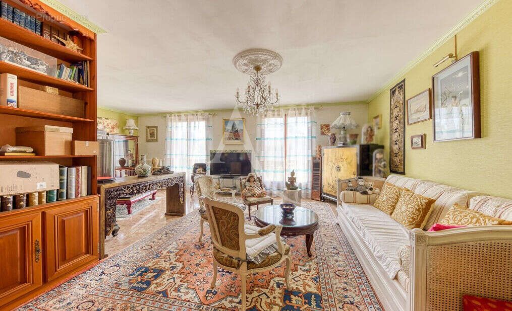 Maison à OZOIR-LA-FERRIERE