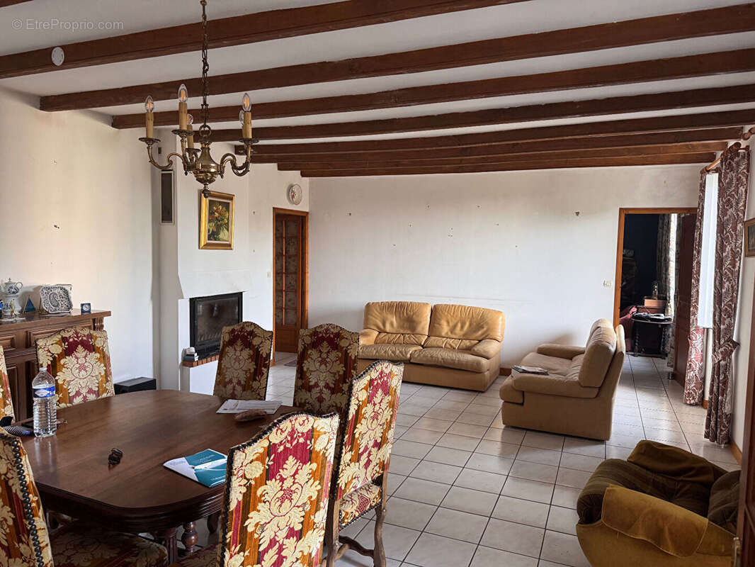 Maison à PUY-DU-LAC