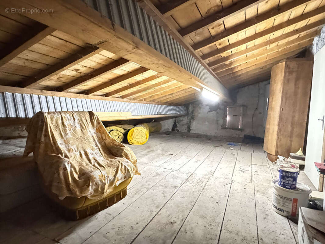 Maison à PUY-DU-LAC