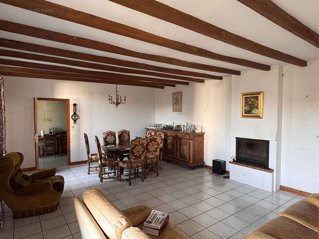 Maison à PUY-DU-LAC