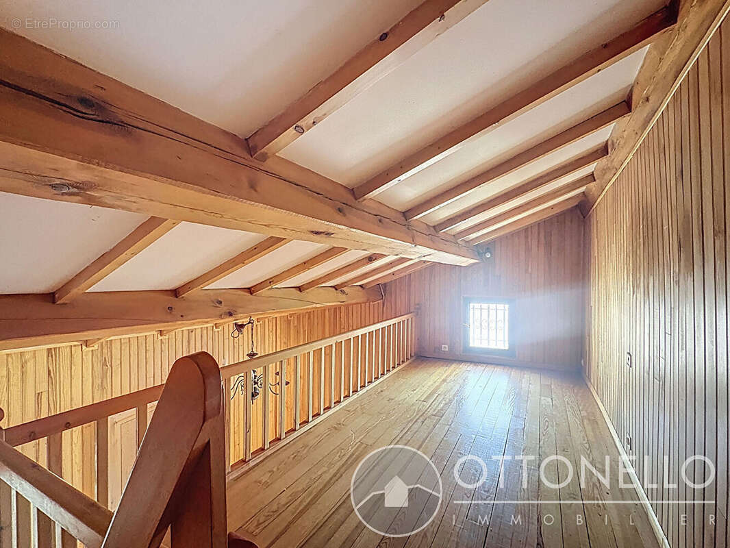 Maison à ROQUEBRUNE-SUR-ARGENS