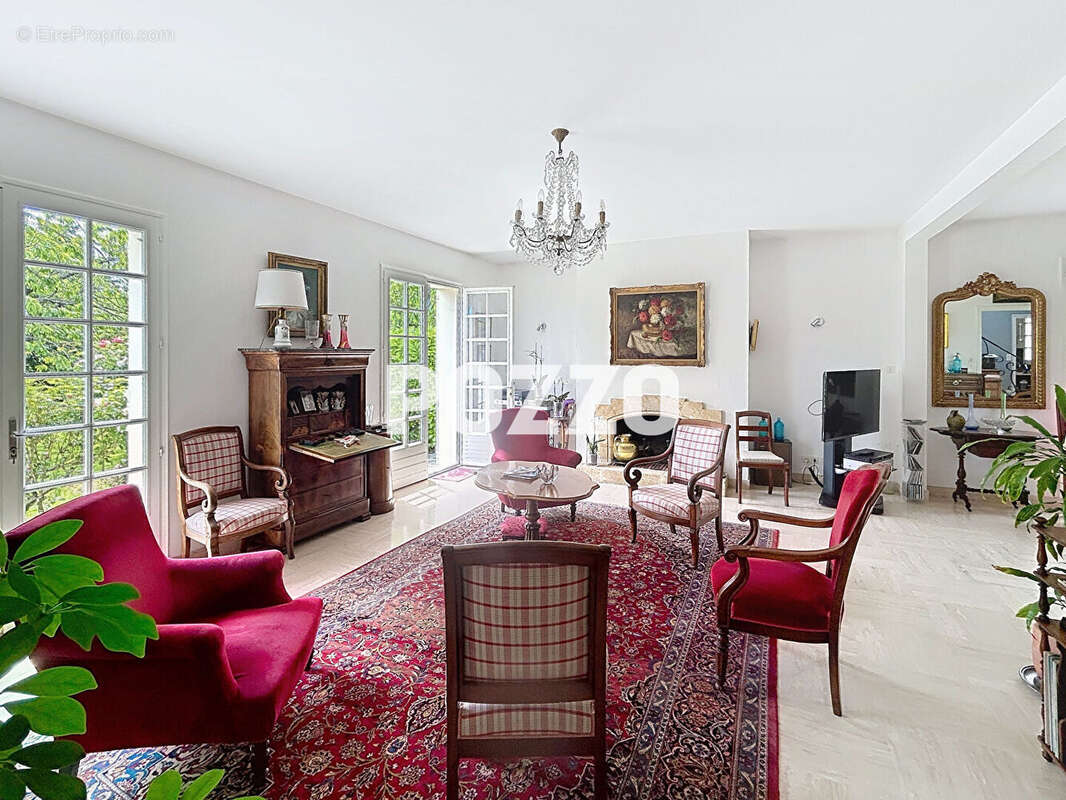 Maison à SAINT-DENIS-LE-GAST