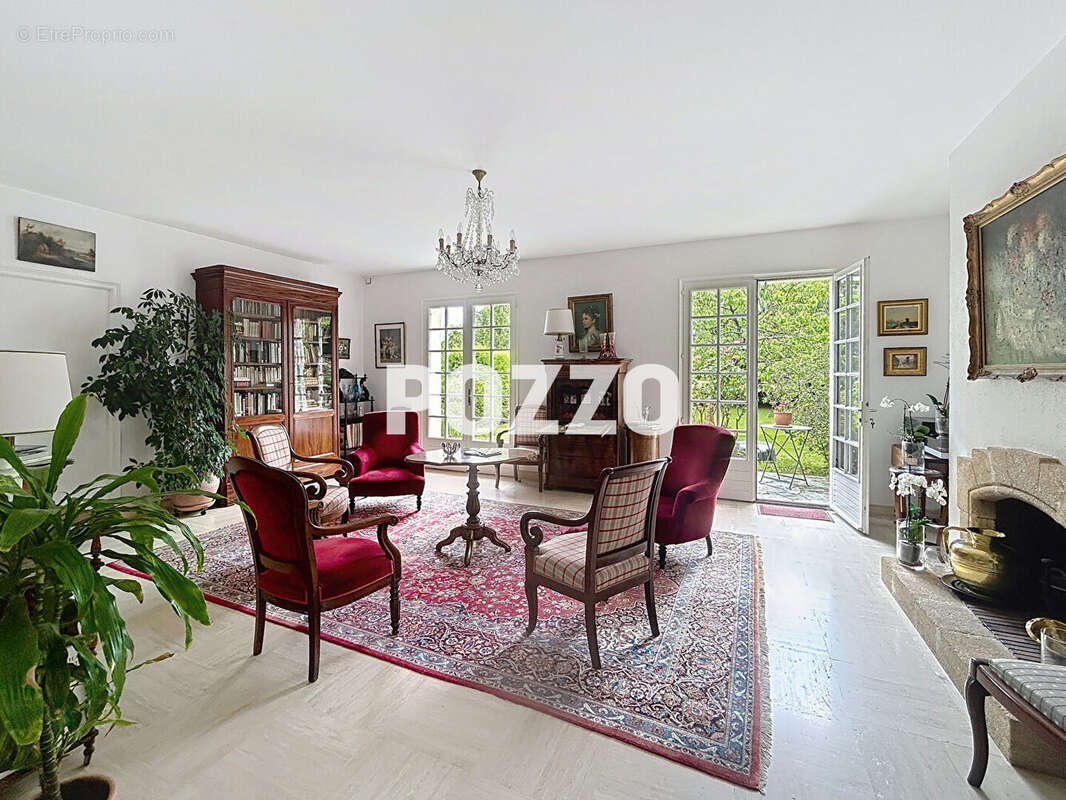 Maison à SAINT-DENIS-LE-GAST