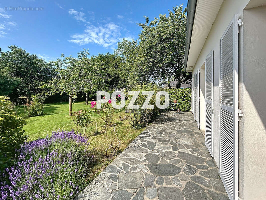 Maison à SAINT-DENIS-LE-GAST