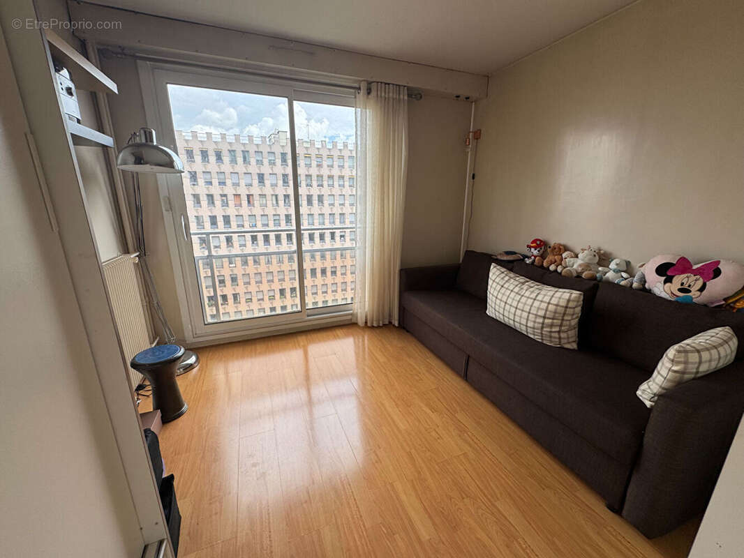 Appartement à PARIS-19E