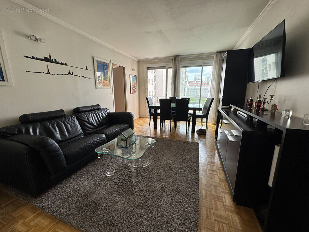 Appartement à PARIS-19E