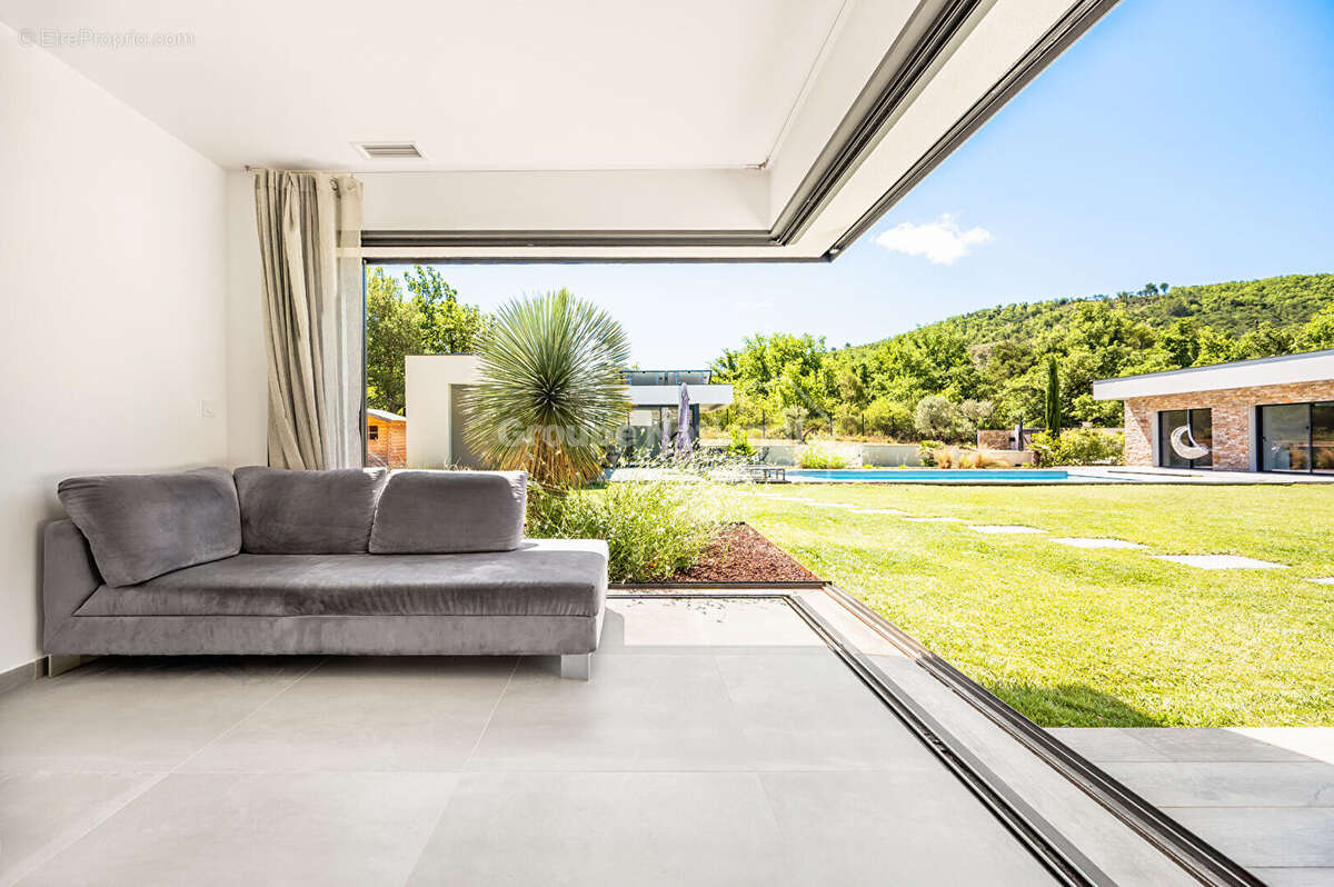 Maison à GREOUX-LES-BAINS