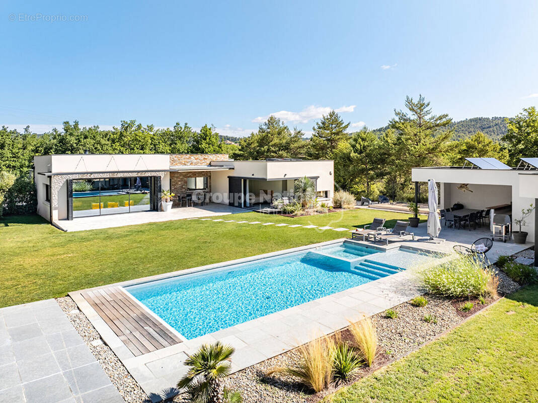 Maison à GREOUX-LES-BAINS
