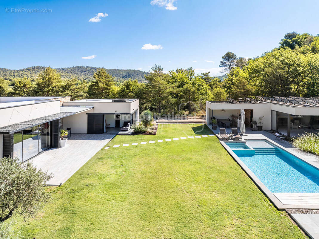 Maison à GREOUX-LES-BAINS