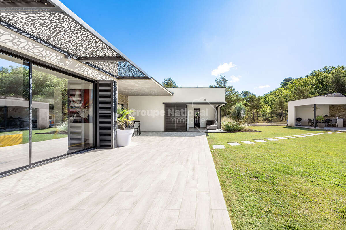 Maison à GREOUX-LES-BAINS