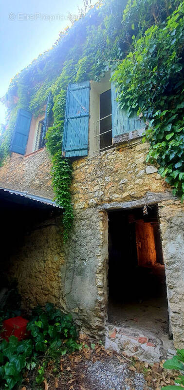 Maison à GINASSERVIS