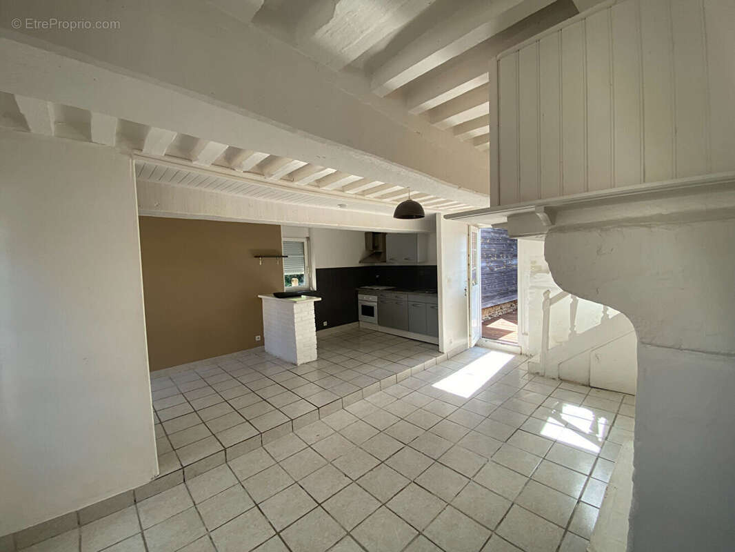 Maison à MEZIDON-CANON