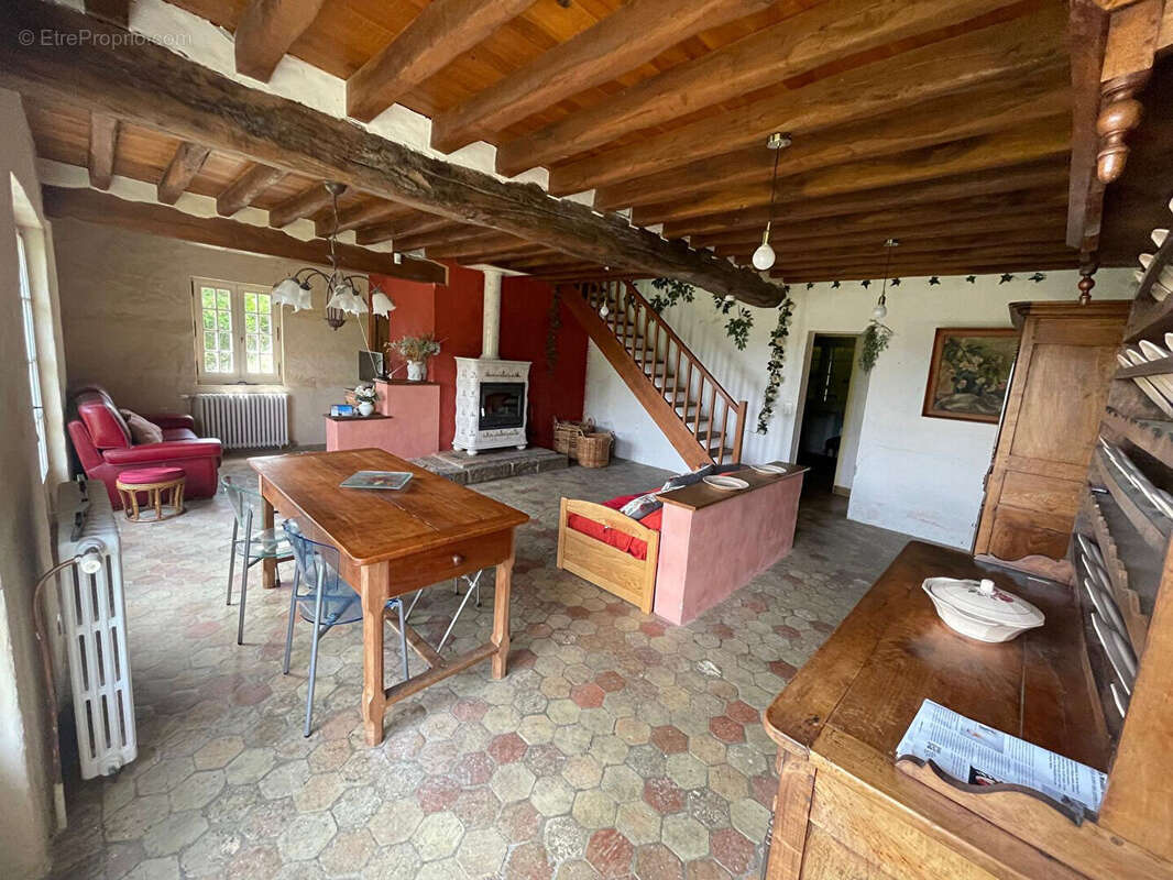 Maison à MEZY-SUR-SEINE