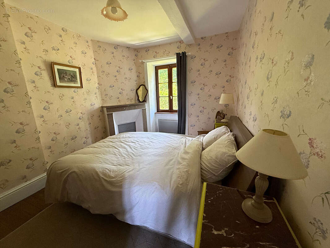 Maison à SAINT-NICOLAS-DES-BIEFS