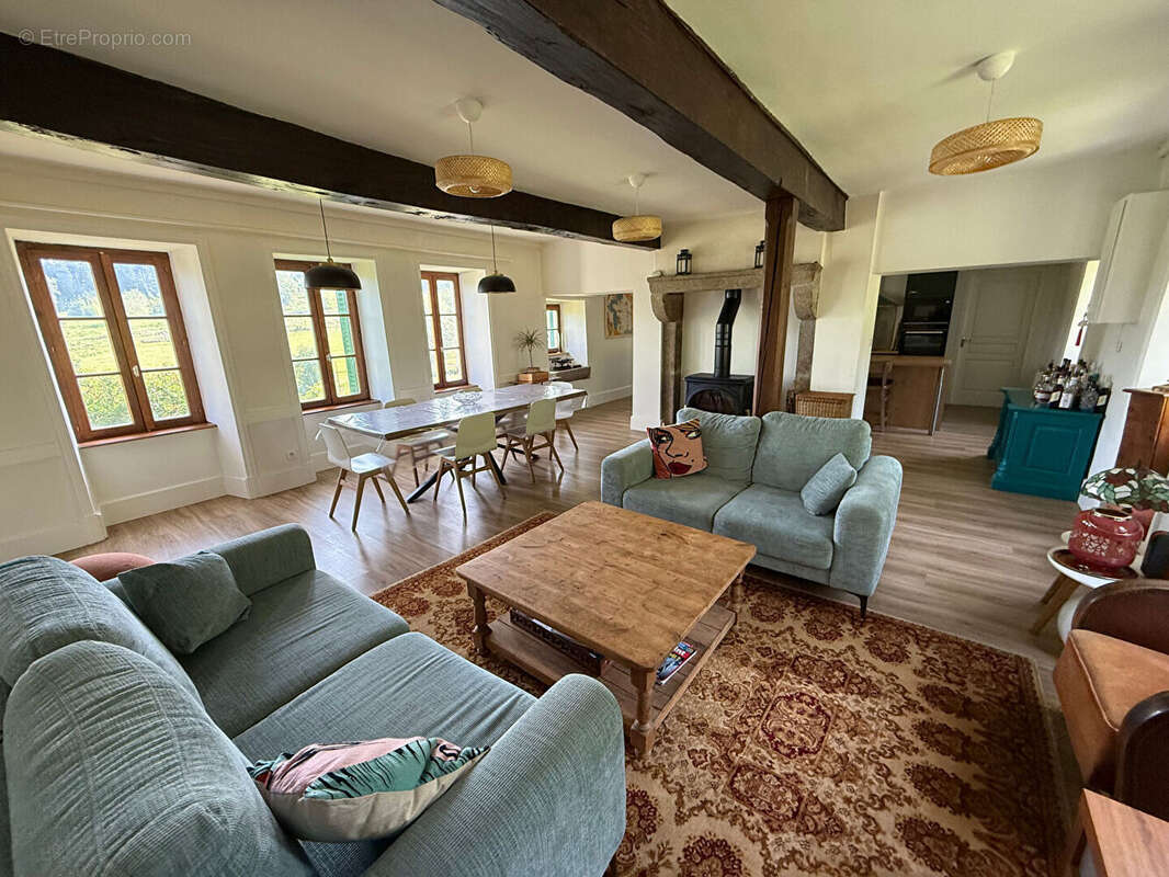 Maison à SAINT-NICOLAS-DES-BIEFS