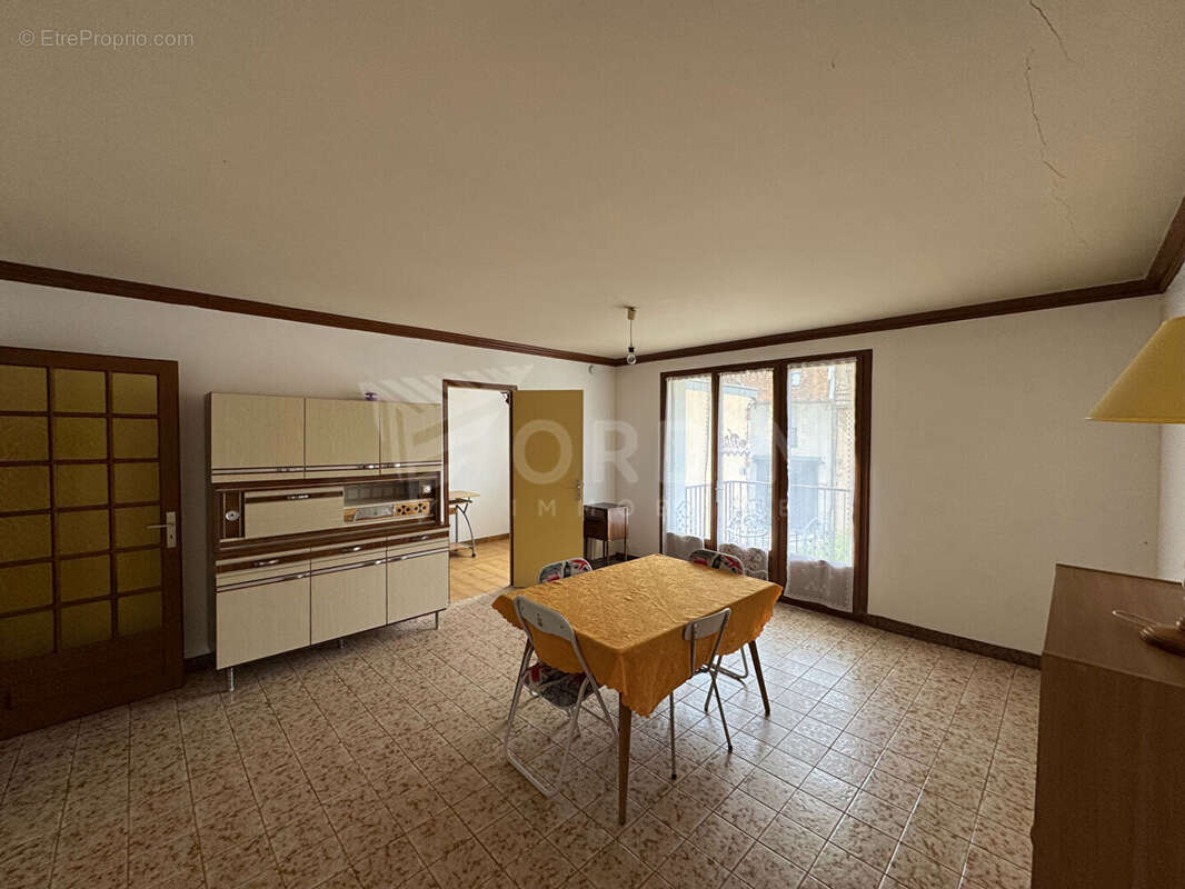 Appartement à COSNE-COURS-SUR-LOIRE