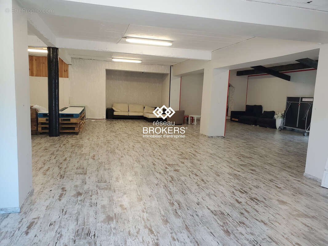 Commerce à SILLINGY