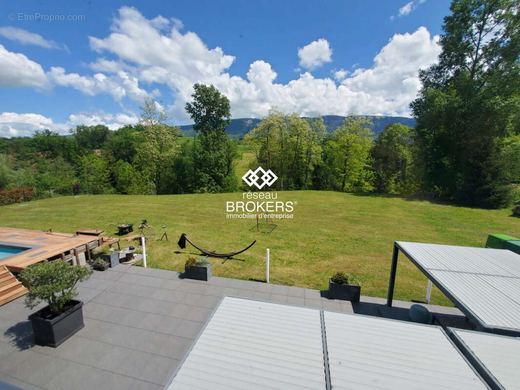 Commerce à ALBY-SUR-CHERAN