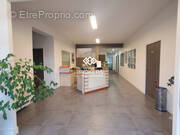 Commerce à CHALLES-LES-EAUX