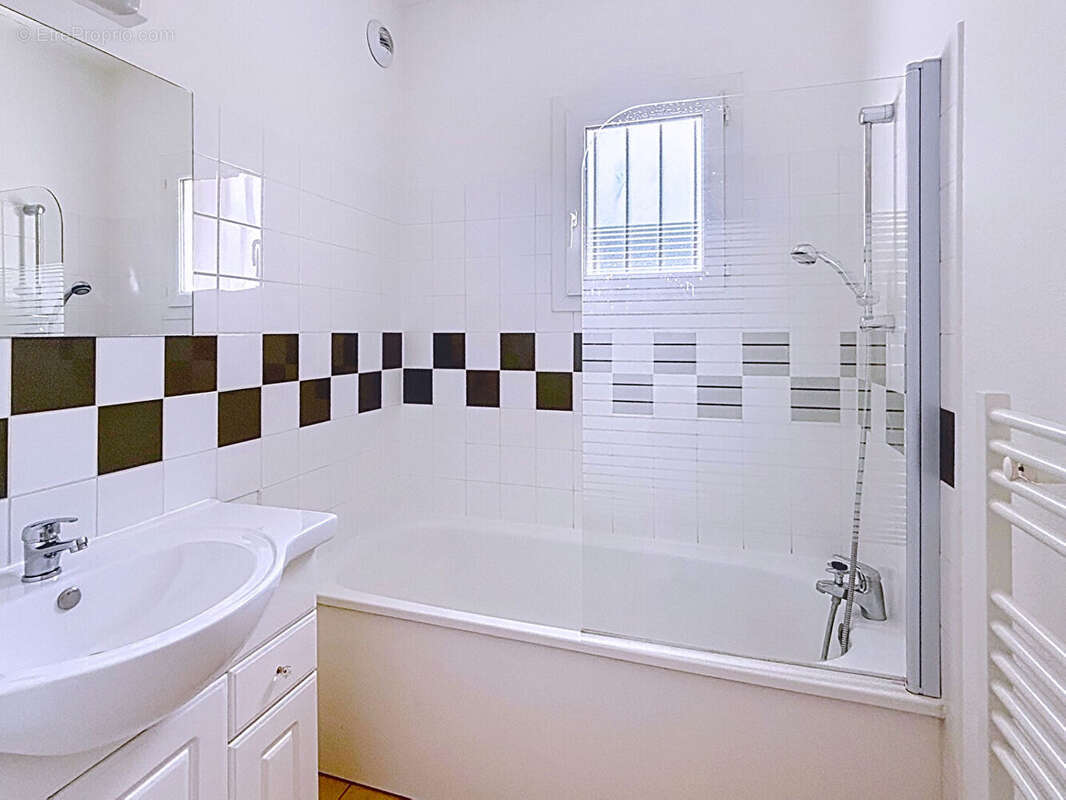 Appartement à BELIN-BELIET