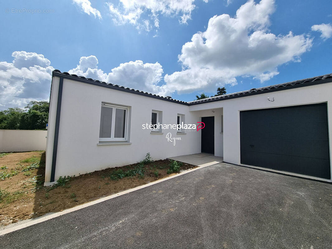 Maison à VAUX-SUR-MER