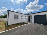 Maison à VAUX-SUR-MER