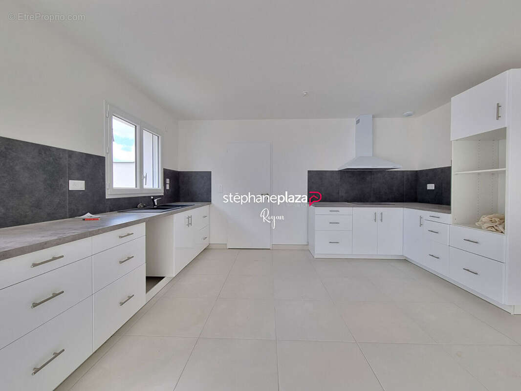 Maison à VAUX-SUR-MER