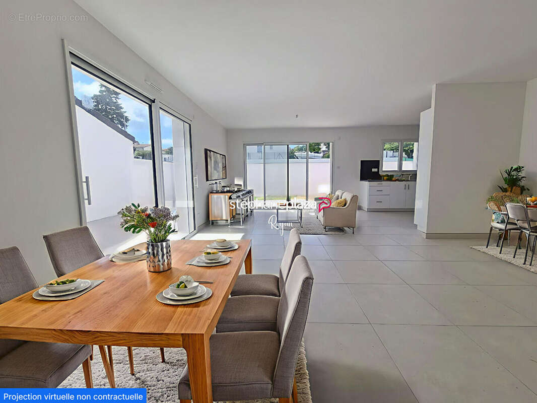 Maison à VAUX-SUR-MER