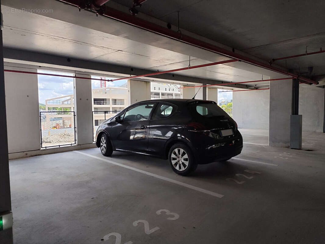 Parking à BORDEAUX
