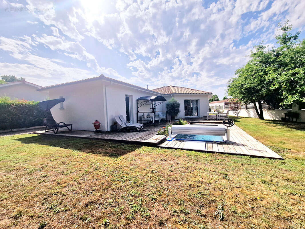 Maison à PARENTIS-EN-BORN