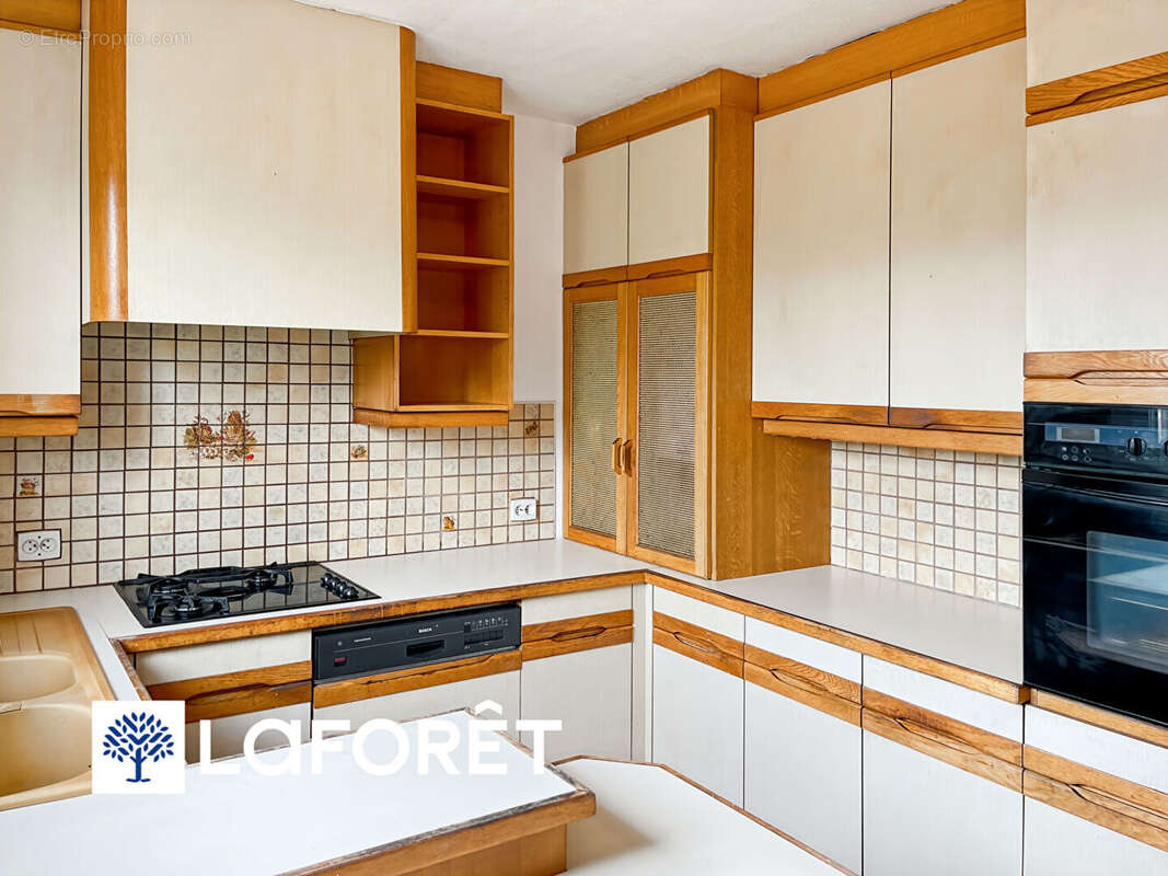 Maison à SAINTE-GENEVIEVE-DES-BOIS