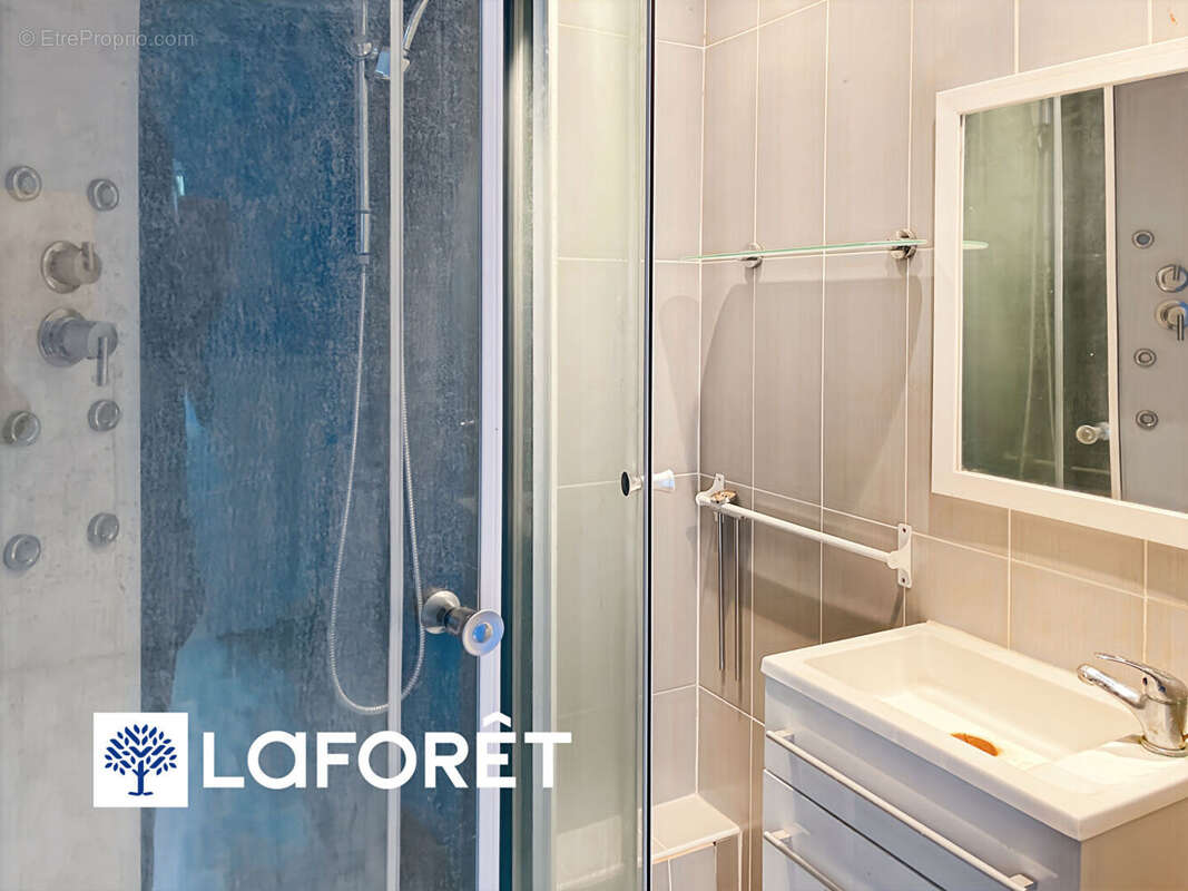 Maison à SAINTE-GENEVIEVE-DES-BOIS