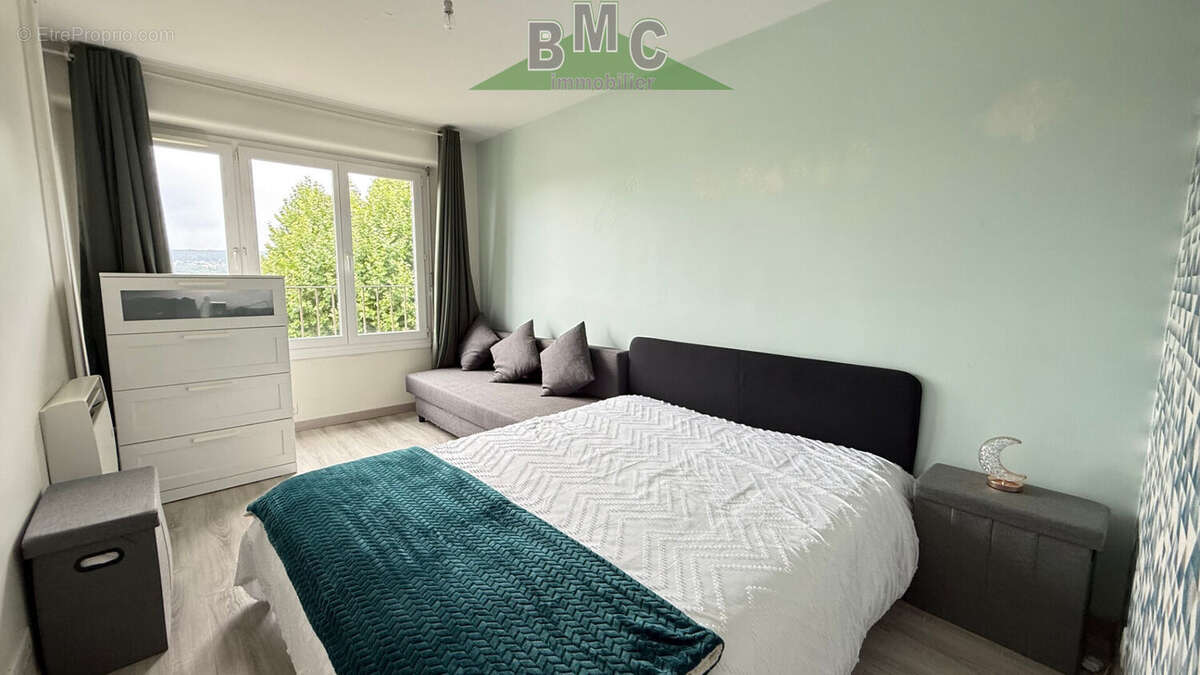 Appartement à LE PLESSIS-BOUCHARD