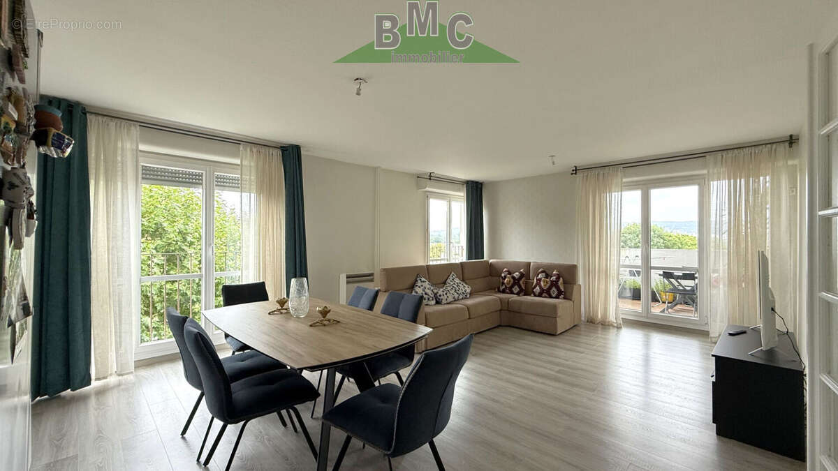 Appartement à LE PLESSIS-BOUCHARD