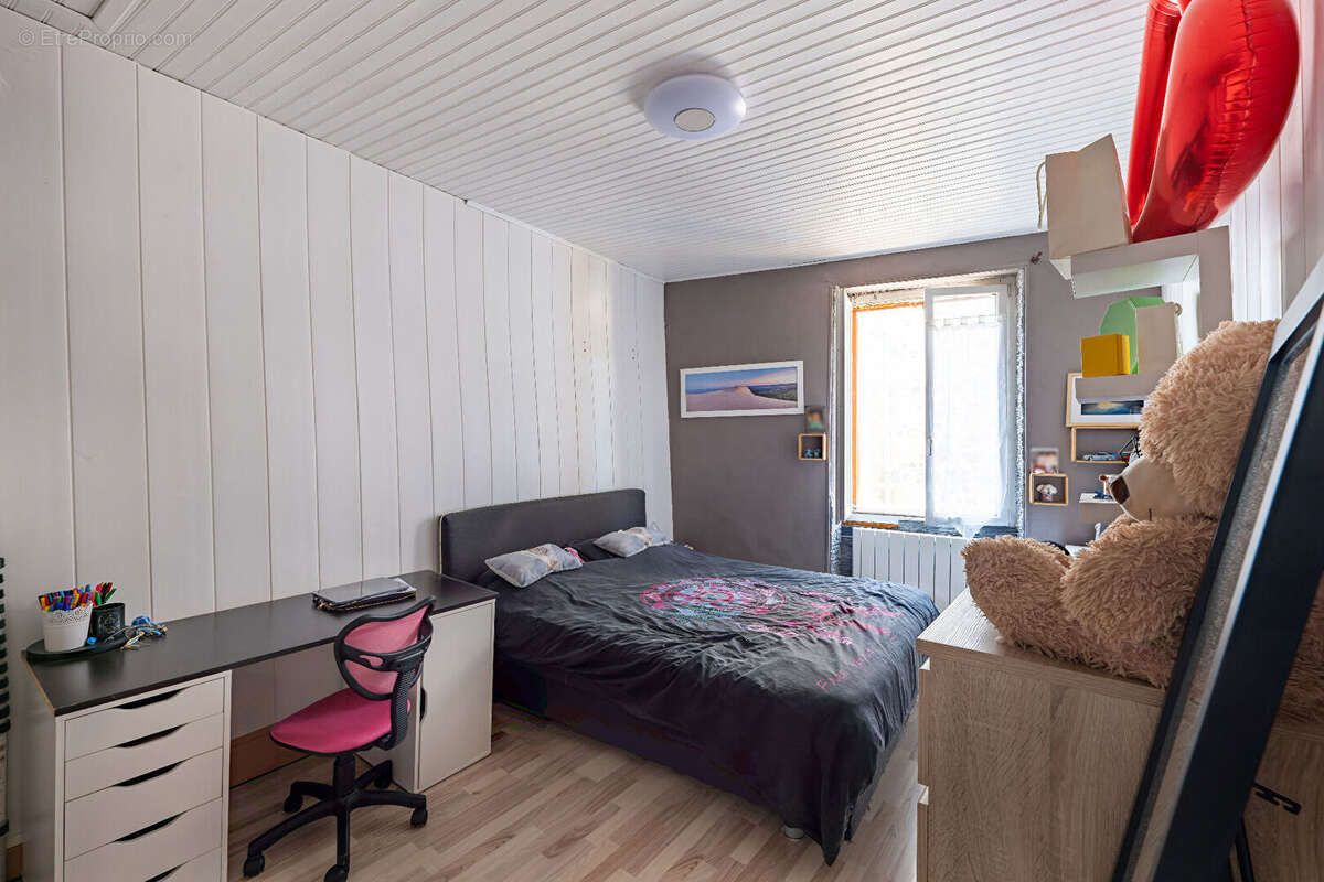 Maison à SAINT-AMANT-TALLENDE