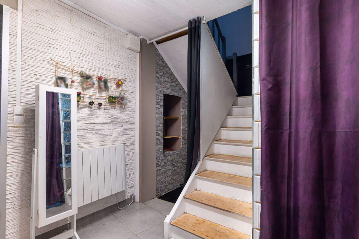 Maison à SAINT-AMANT-TALLENDE